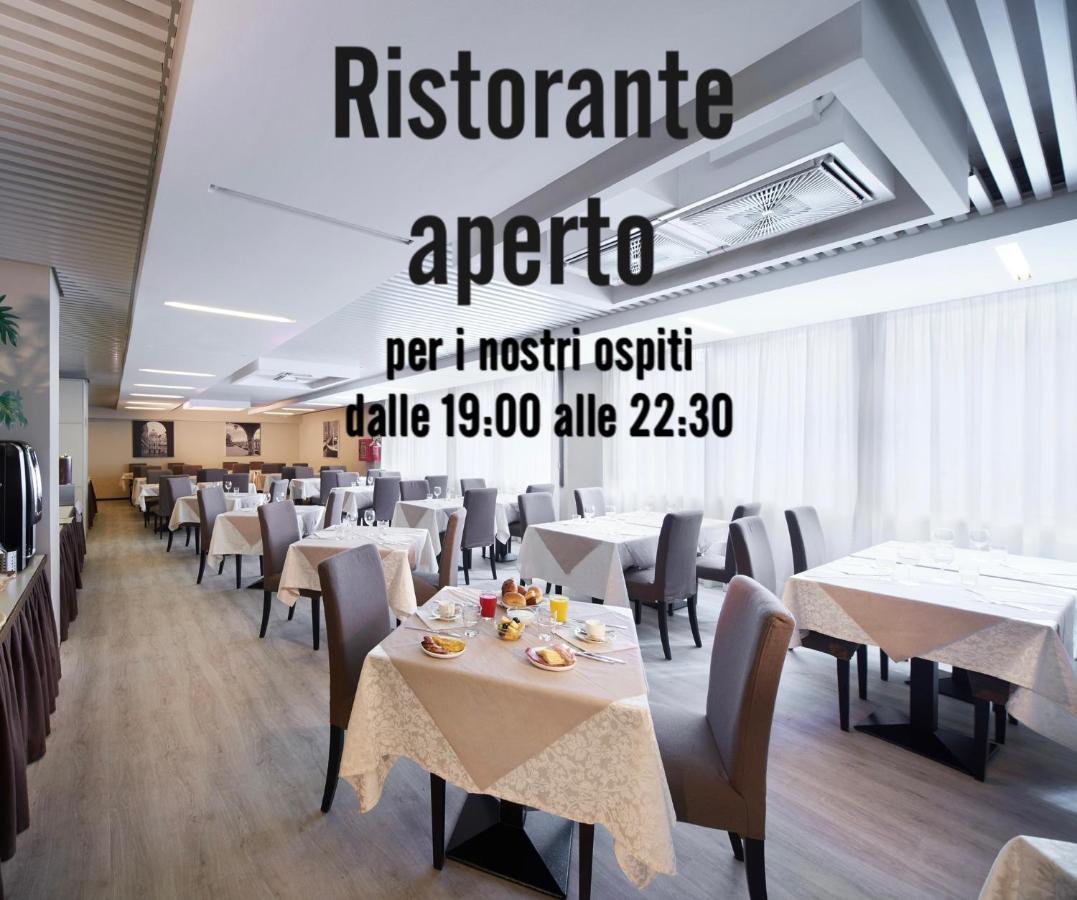 Quality Hotel Delfino Venezia Mestre Esterno foto