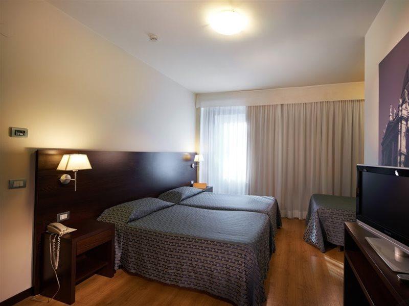 Quality Hotel Delfino Venezia Mestre Esterno foto