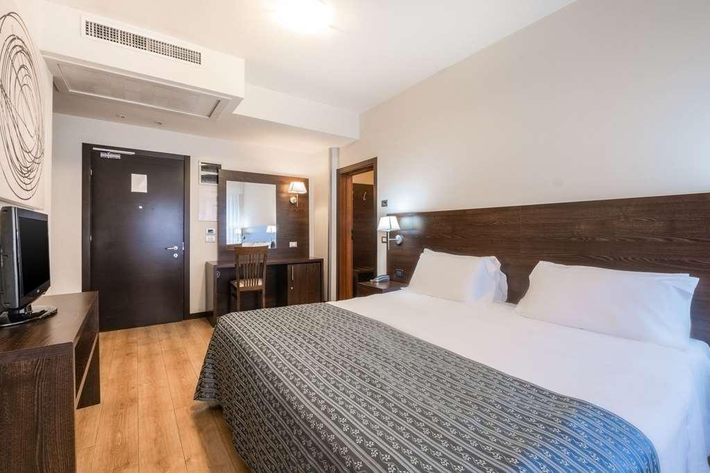 Quality Hotel Delfino Venezia Mestre Camera foto
