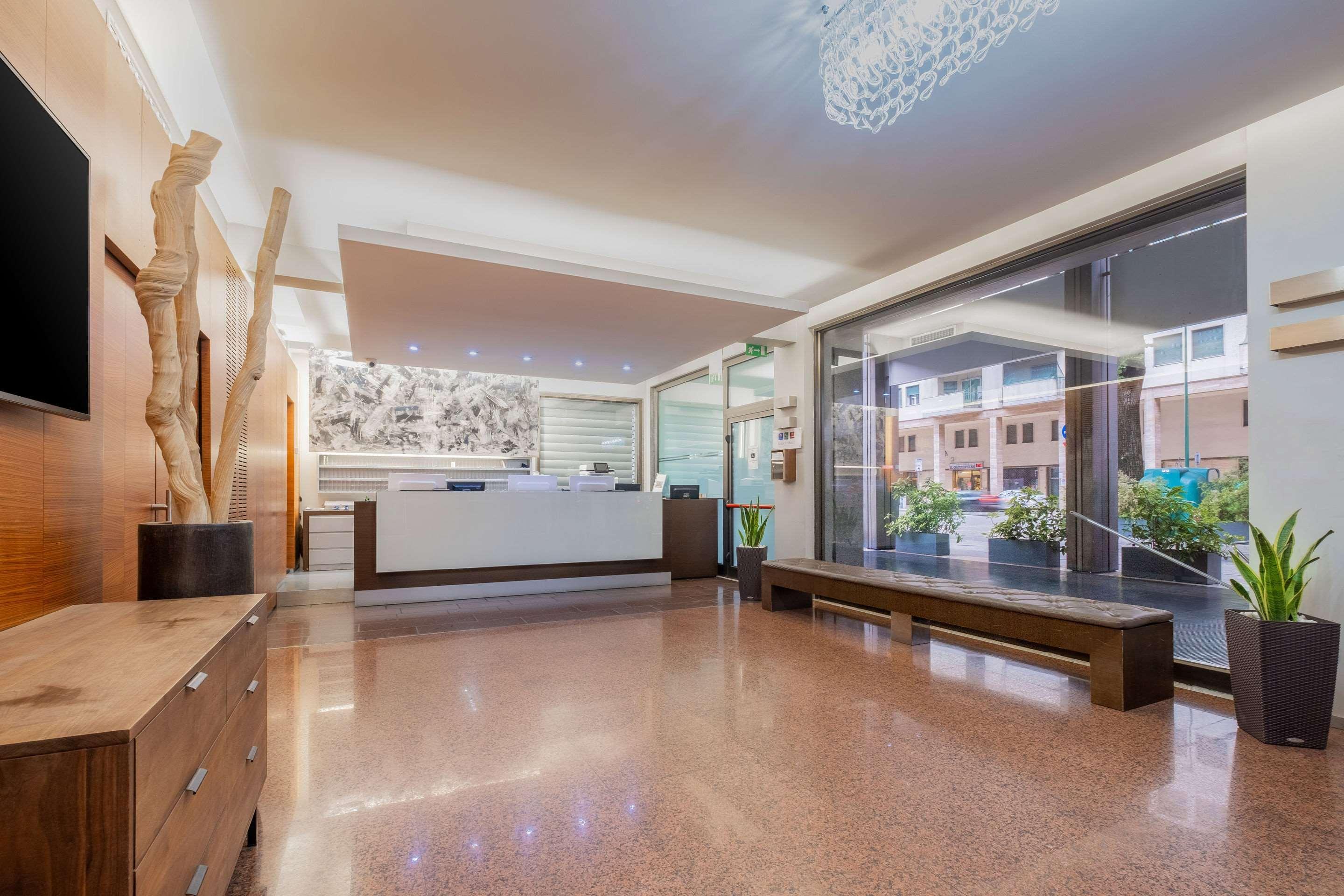 Quality Hotel Delfino Venezia Mestre Esterno foto