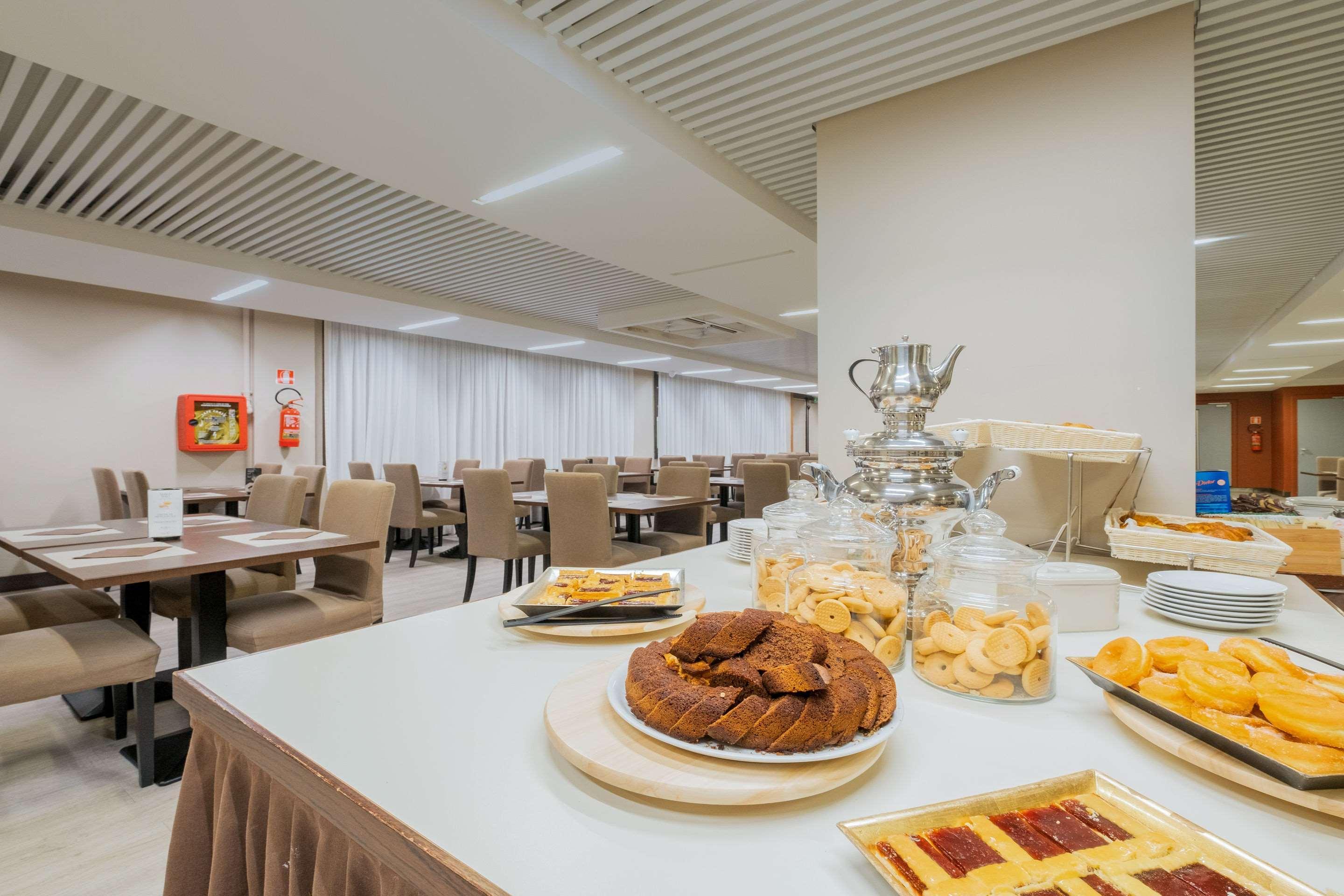 Quality Hotel Delfino Venezia Mestre Esterno foto