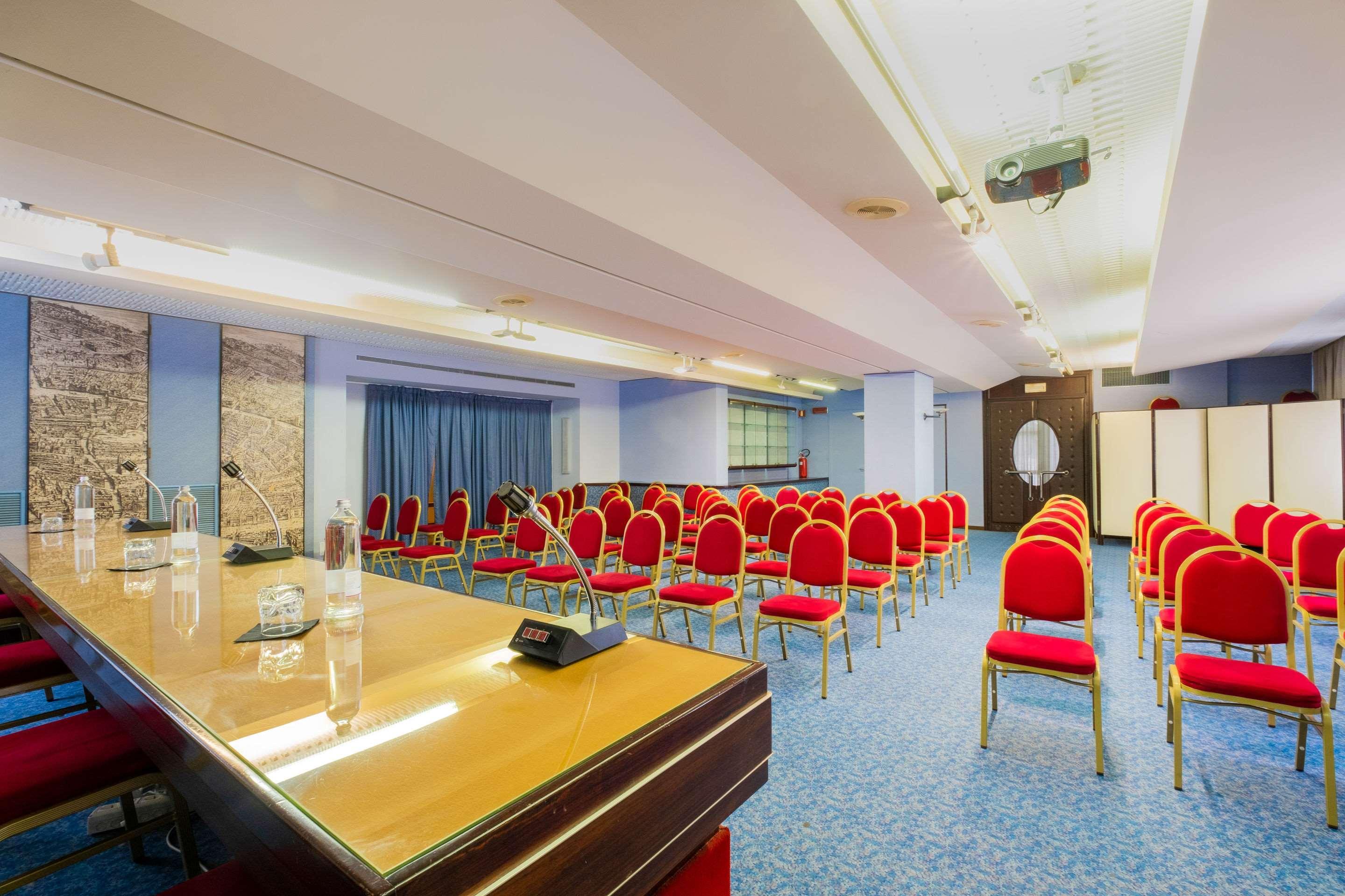 Quality Hotel Delfino Venezia Mestre Esterno foto