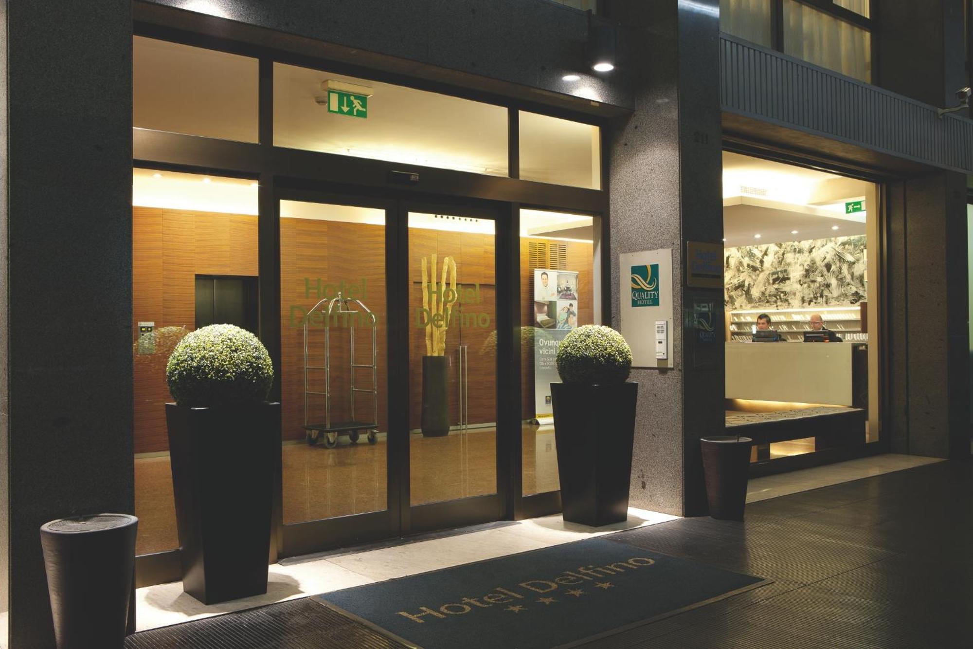 Quality Hotel Delfino Venezia Mestre Esterno foto