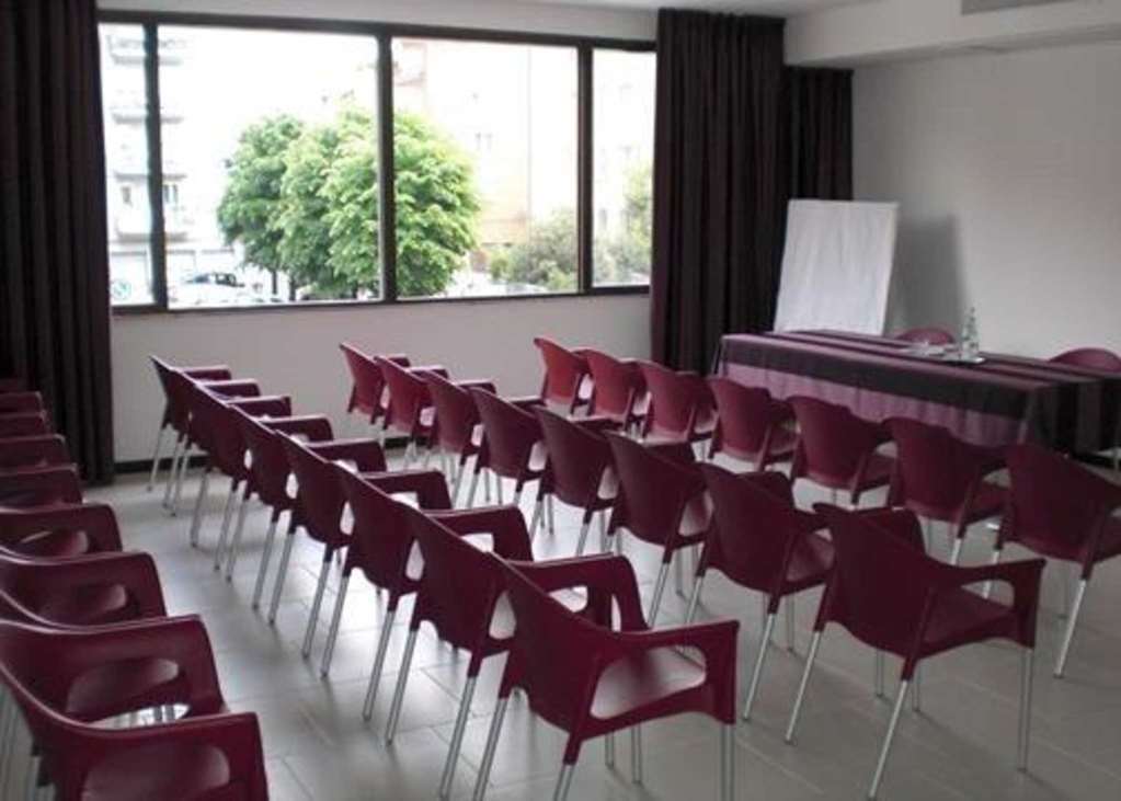 Quality Hotel Delfino Venezia Mestre Servizi foto