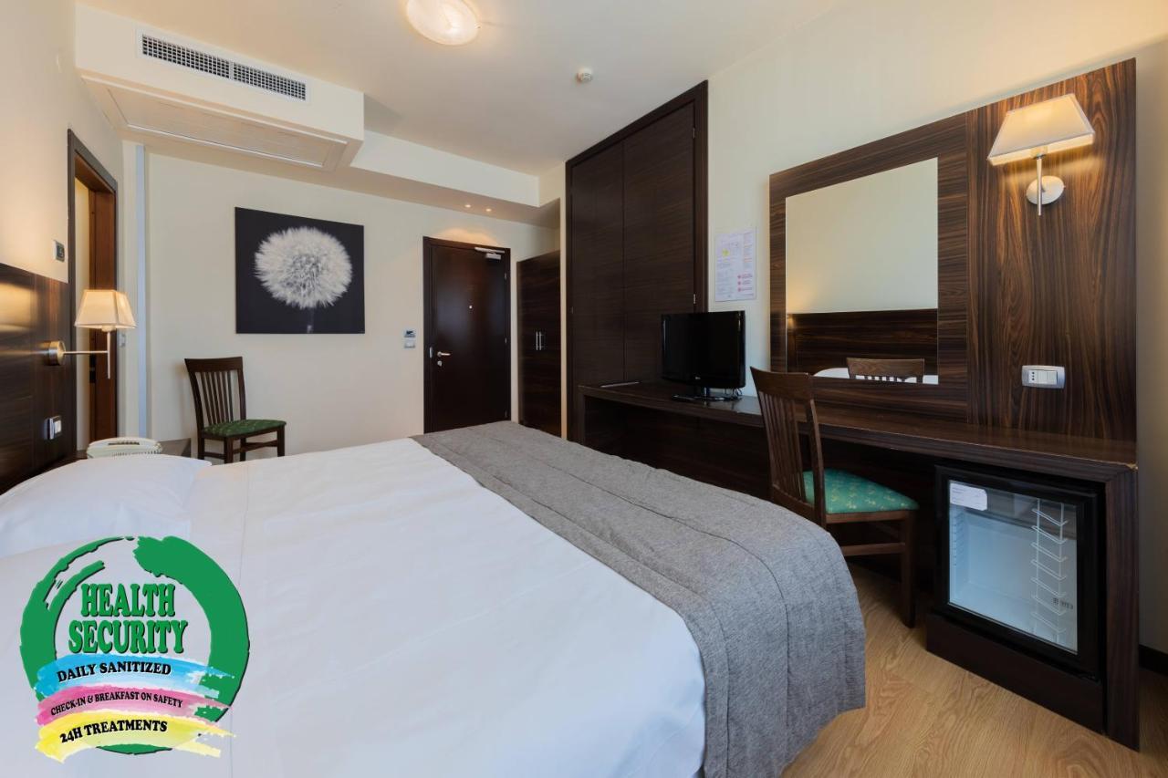 Quality Hotel Delfino Venezia Mestre Esterno foto